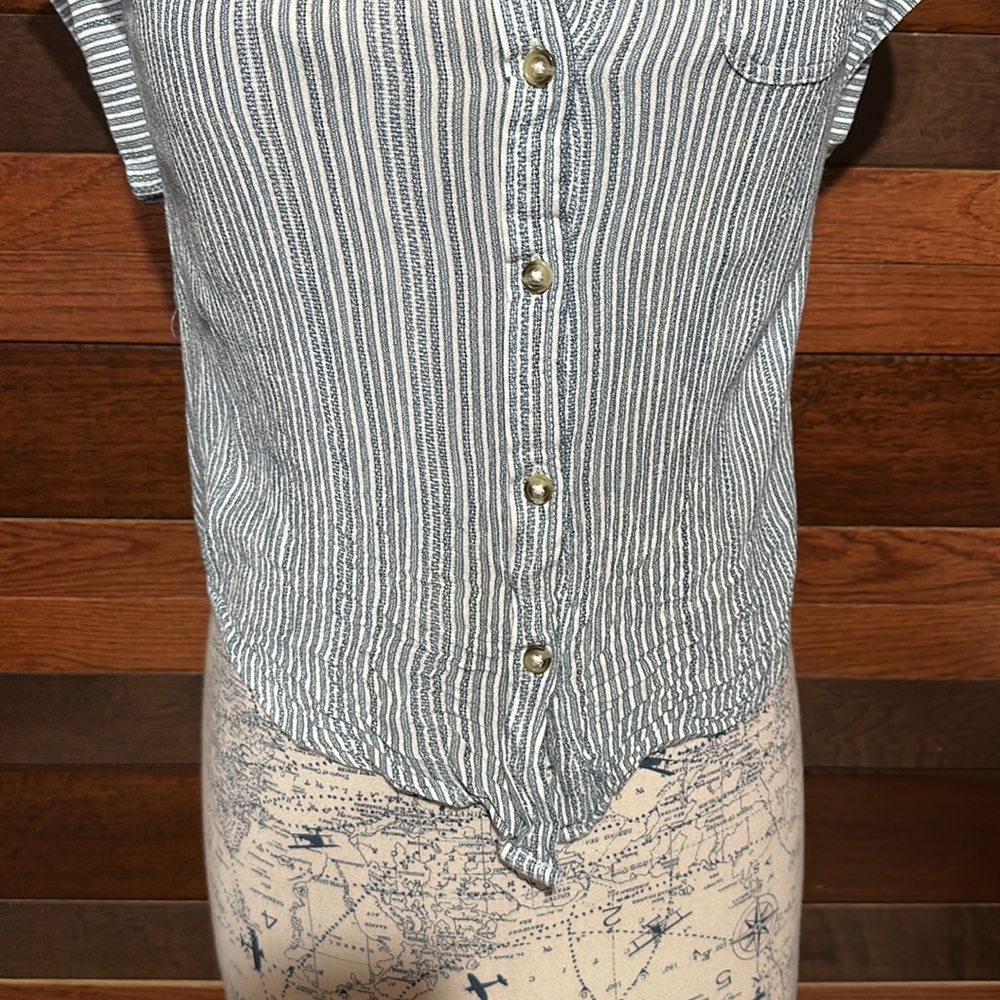 Jopna Collared Short Sleeve Blue Pinstripe Button Down Blouse - Picture 3 of 9